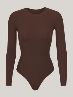 NWT SKIMS Long Sleeve Bodysuit in Brown